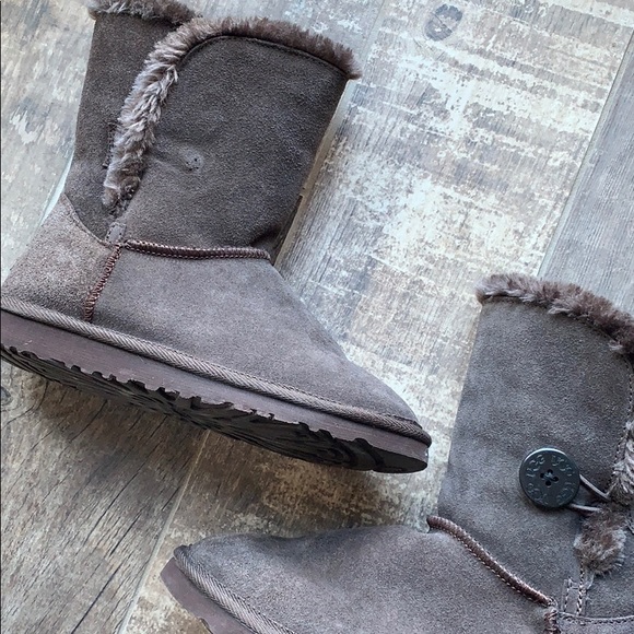 UGG | NWOT Bailey Button Booties - Picture 5 of 8